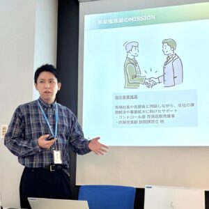 入社式の様子３