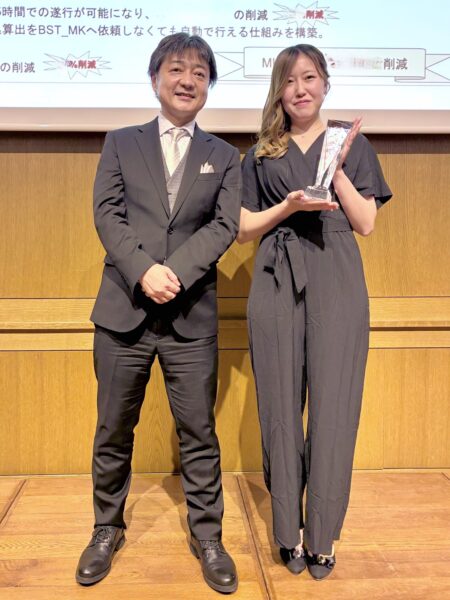 個人賞 経営基盤部門 最優秀賞 田中瀬里(右)